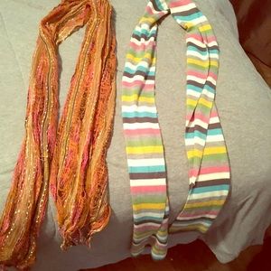 Set of 2 scarves